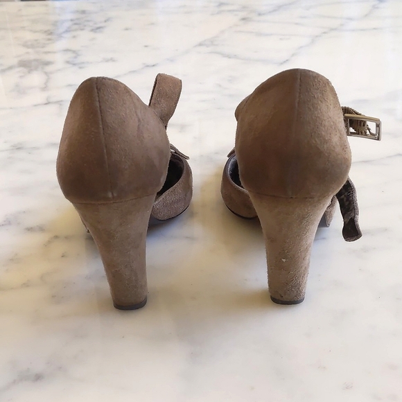 Calvin Klein Suede Leather Shoes with  front decor and 3.5" heels. - Picture 5 of 6